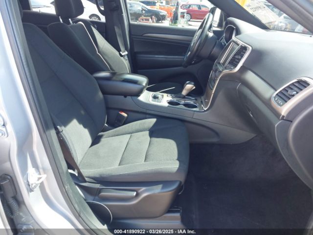1C4RJFAG7GC392261 Jeep Grand Cherokee Laredo