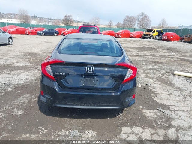 Honda Civic Lx 2018 19XFC2E53JE000231 Image 16
