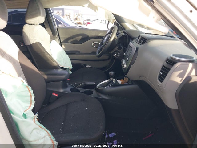 KNDJN2A21G7379139 KIA Soul