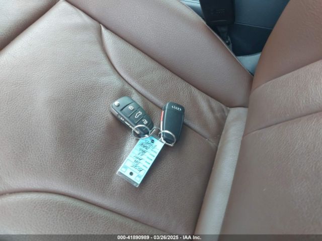 WA1GFCFS9GR011120 Audi Q3 2.0t Premium Plus