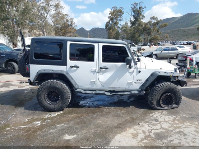 1C4BJWEG5HL731242 Jeep Wrangler Unlimited Sahara 4x4