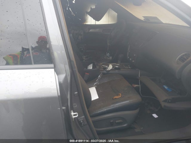 5N1DR2MNXJC629608 Nissan Pathfinder Sl