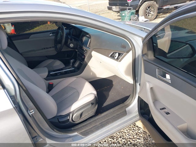 5NPE24AF3HH510402 Hyundai SONATA SE