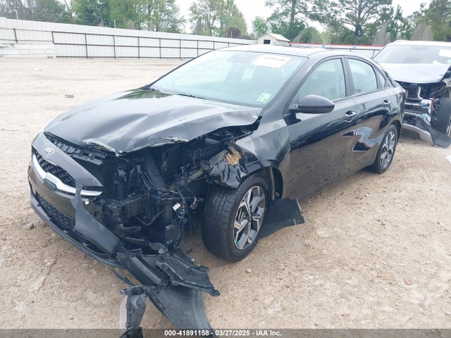 3KPF24AD5ME402798 KIA Forte Lxs
