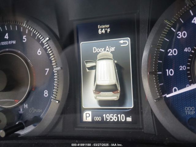5TDYK3DC8FS639221 Toyota Sienna Xle Premium 8 Passenger