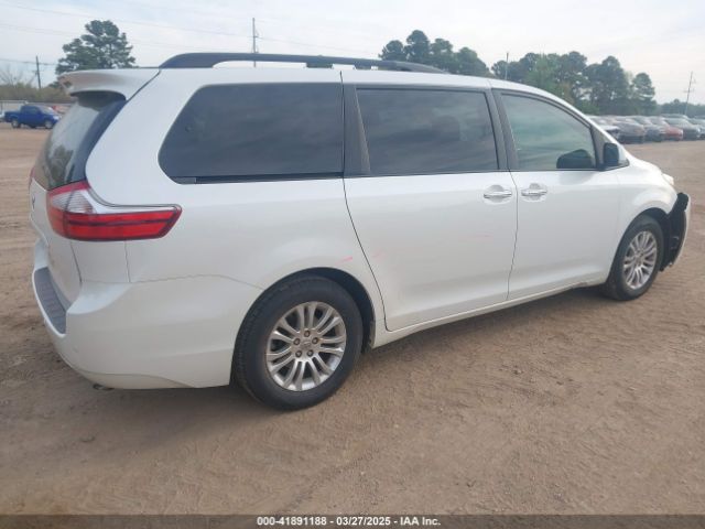 5TDYK3DC8FS639221 Toyota Sienna Xle Premium 8 Passenger