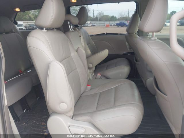 5TDYK3DC8FS639221 Toyota Sienna Xle Premium 8 Passenger