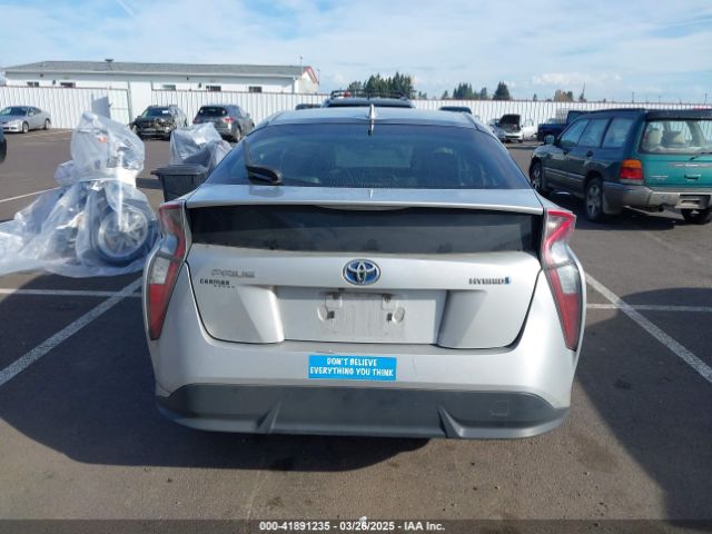JTDKARFU1G3015572 Toyota Prius Three Touring