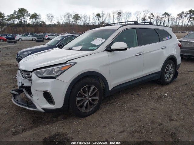 KM8SMDHF0HU225712 Hyundai Santa Fe Se