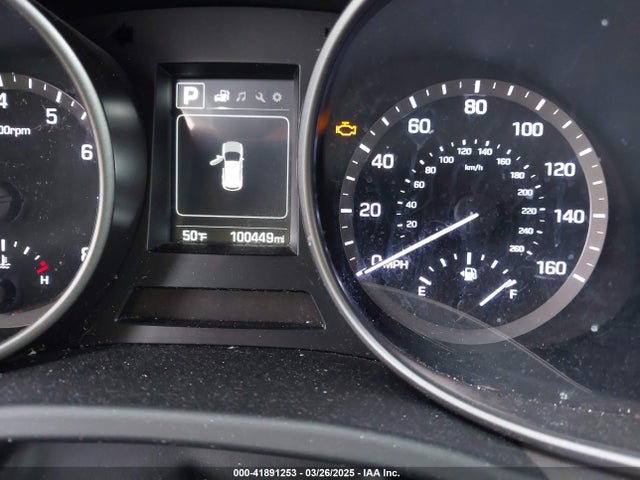 KM8SMDHF0HU225712 Hyundai Santa Fe Se