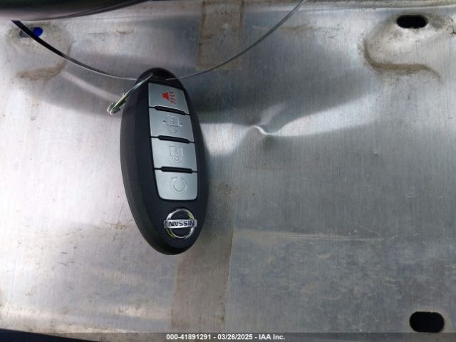 5N1DR2MN2HC667652 Nissan Pathfinder Sv