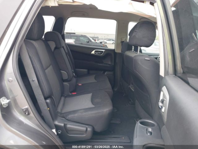 5N1DR2MN2HC667652 Nissan Pathfinder Sv