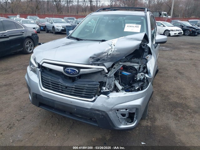 JF2SKAGCXKH423828 Subaru Forester Premium