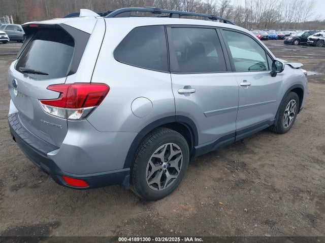 JF2SKAGCXKH423828 Subaru Forester Premium