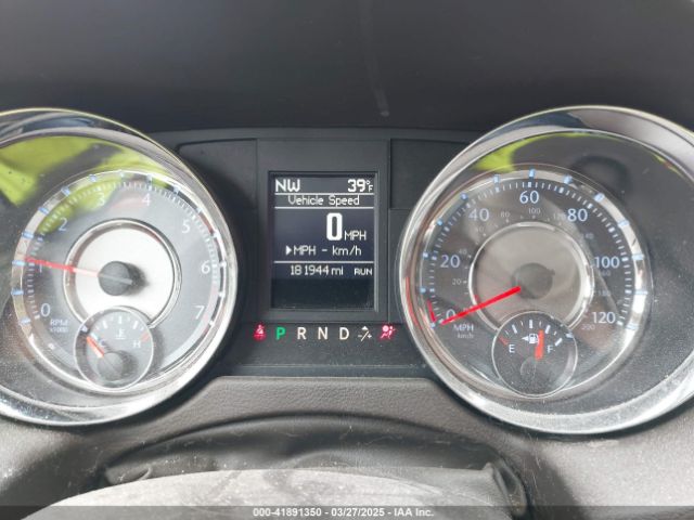 2C4RC1CGXFR526616 Chrysler Town & Country Touring-l