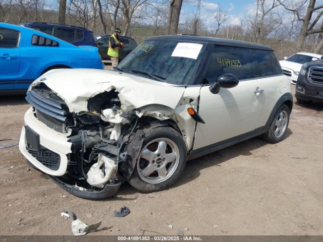 2011 MINI COOPER WMWSU3C58BT184415 Photo 1