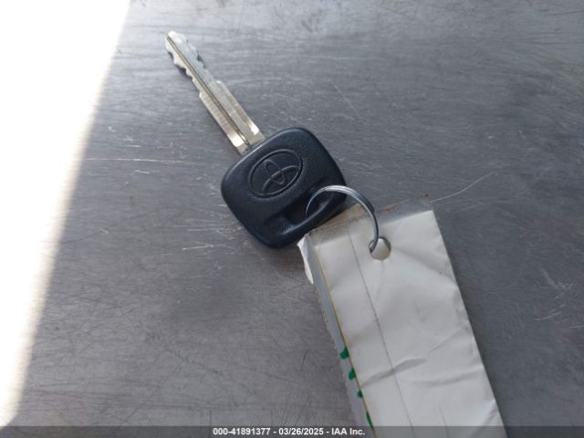 VNKKTUD39HA078852 Toyota YARIS L