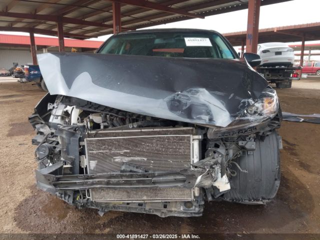 5XYPG4A32LG664129 KIA Sorento 2.4l Lx
