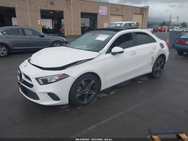 W1K3G4EB7NJ328176 Mercedes-Benz A 220