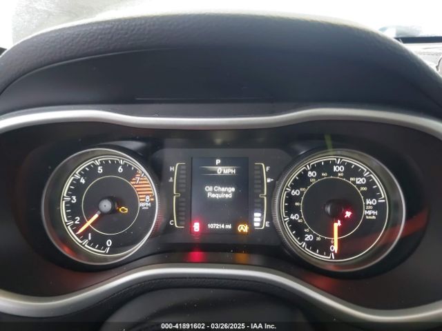 1C4PJLLX7JD556922 Jeep Cherokee Latitude Plus Fwd