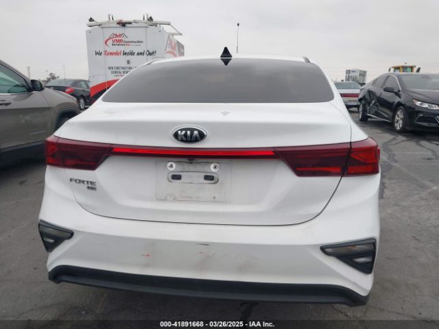 3KPF24AD2ME345167 KIA FORTE FE