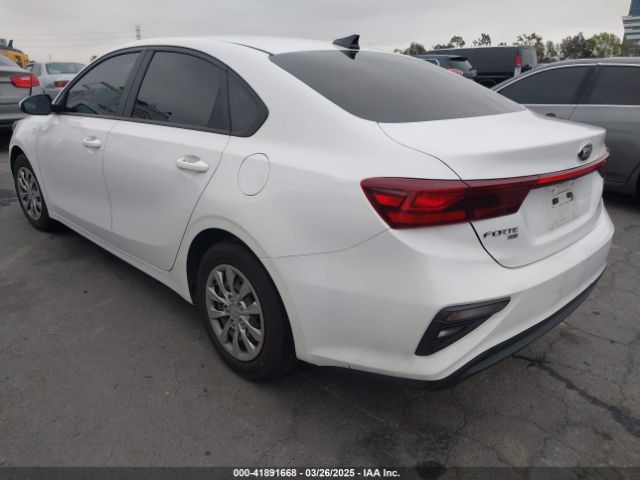 3KPF24AD2ME345167 KIA FORTE FE