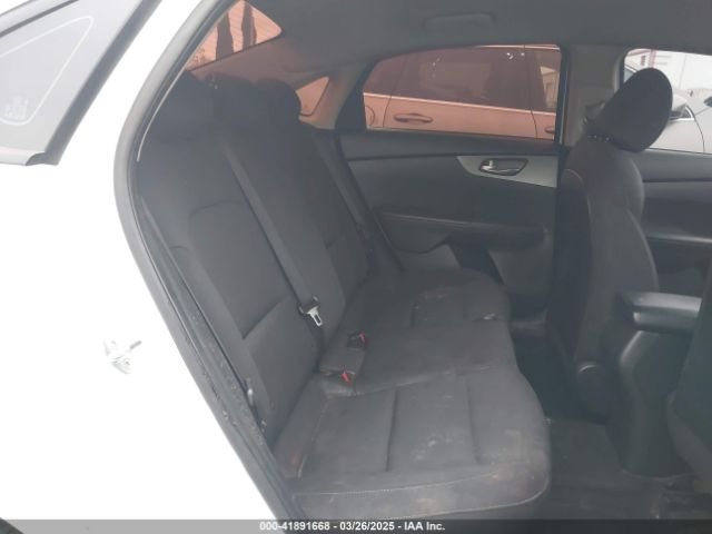 3KPF24AD2ME345167 KIA FORTE FE