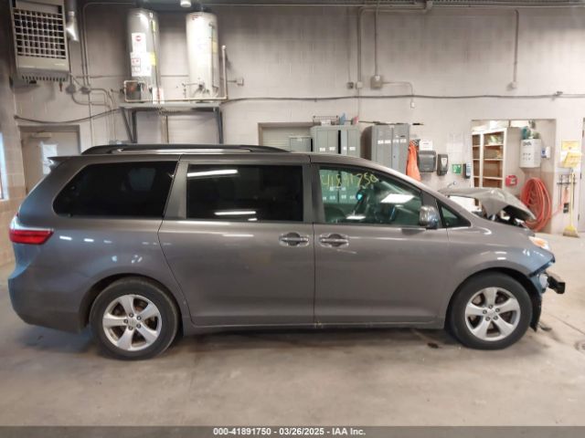 5TDKK3DC6FS652281 Toyota Sienna Le 8 Passenger