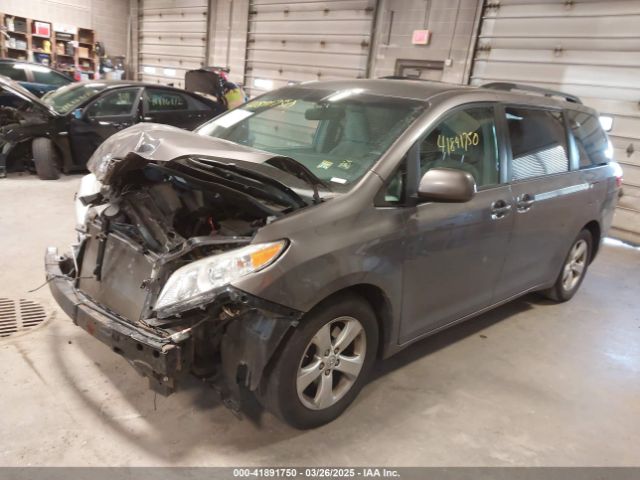 5TDKK3DC6FS652281 Toyota Sienna Le 8 Passenger