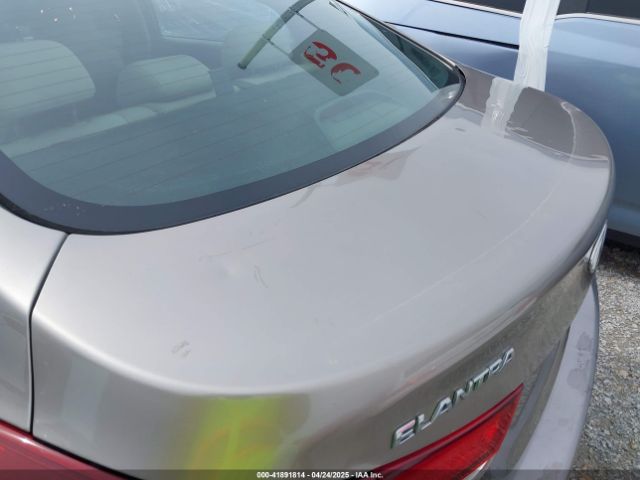 5NPDH4AE7FH559066 Hyundai ELANTRA SE