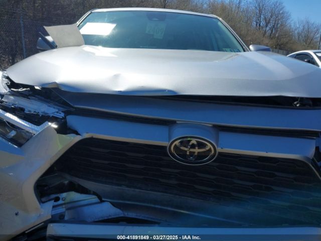 2T3G1RFV0PC325984 Toyota RAV4 LE
