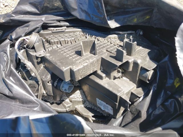 2T3G1RFV0PC325984 Toyota RAV4 LE