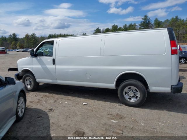 1GCWGBFP0P1104904 Chevrolet Express Cargo Rwd 2500 Extended Wheelbase Wt