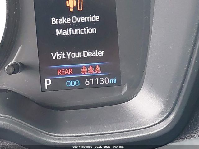 5YFEPMAE9MP185860 Toyota COROLLA LE
