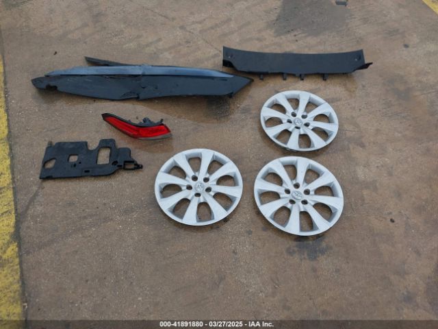 5YFEPMAE9MP185860 Toyota COROLLA LE
