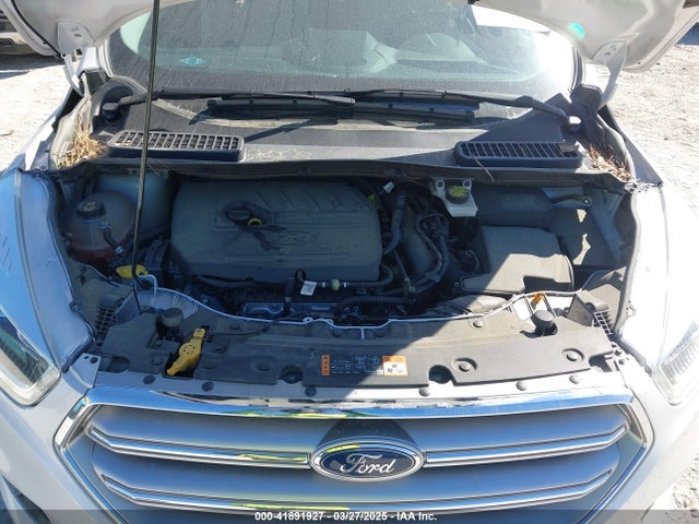 1FMCU0GD4HUC18307 Ford ESCAPE SE