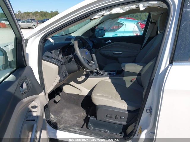 1FMCU0GD4HUC18307 Ford ESCAPE SE