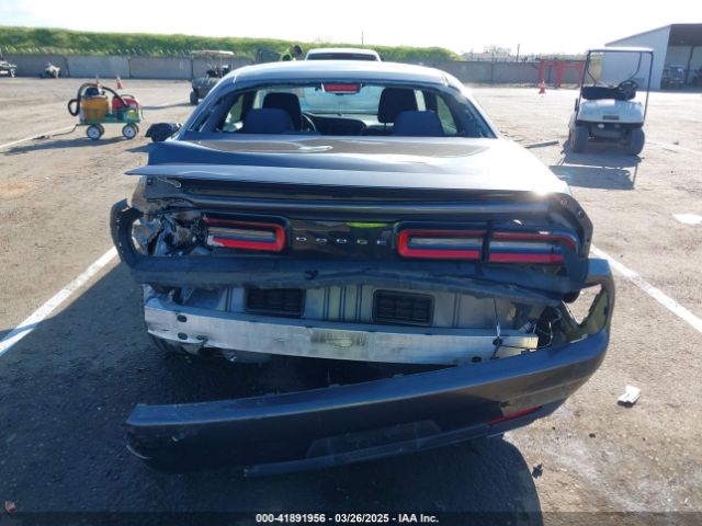 2C3CDZAG7GH102259 Dodge Challenger Sxt
