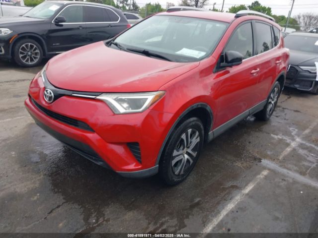 JTMZFREV6GJ078639 Toyota RAV4 LE