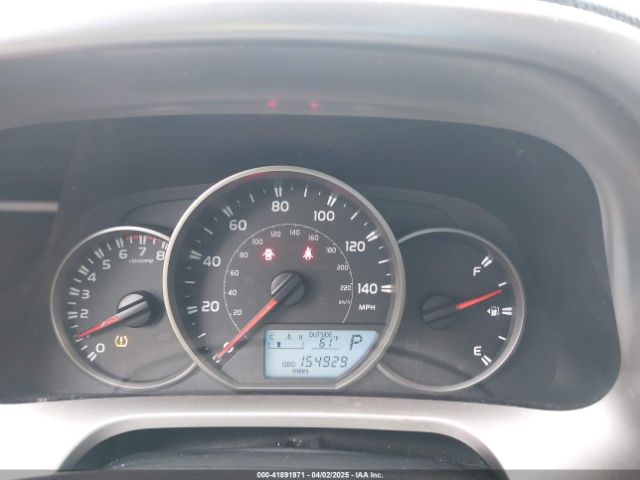 JTMZFREV6GJ078639 Toyota RAV4 LE