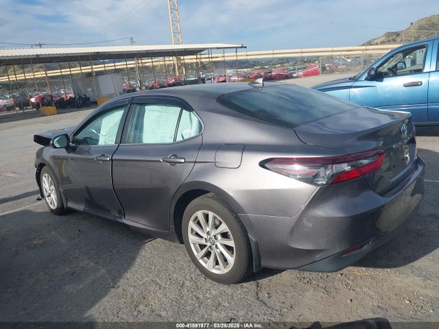 4T1C11AK3PU183912 Toyota CAMRY LE