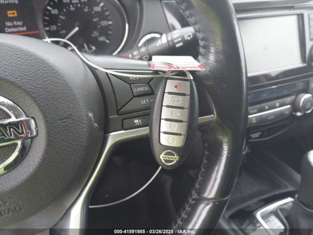 JN8AT2MT1JW459326 Nissan ROGUE SV