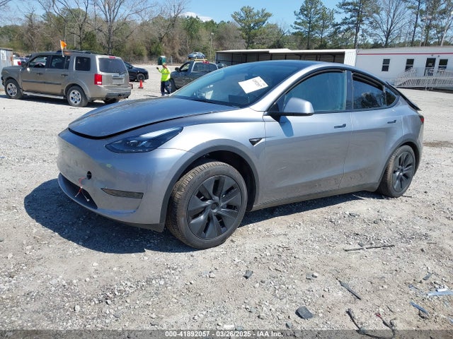2024 TESLA MODEL Y 7SAYGDED2RA320291 Photo 1
