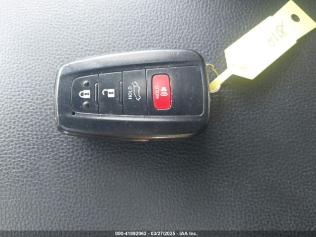 2T3P1RFV0MC247783 Toyota Rav4 Xle