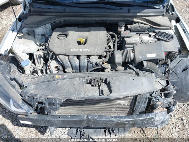 5NPD74LF4HH069261 Hyundai ELANTRA SE