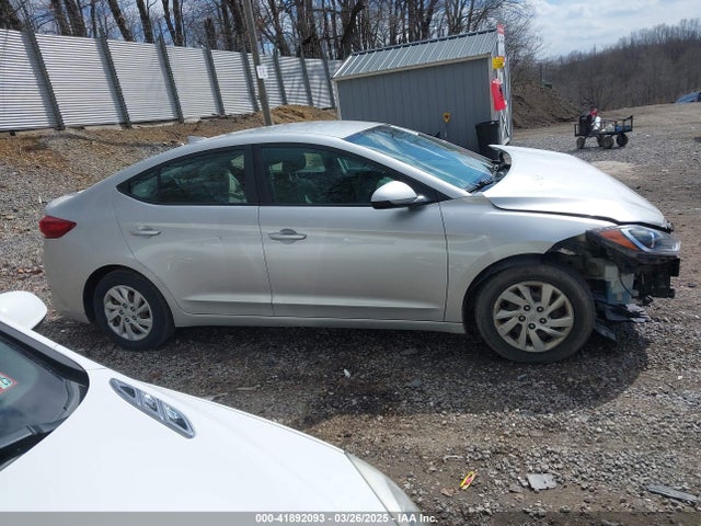 5NPD74LF4HH069261 Hyundai ELANTRA SE