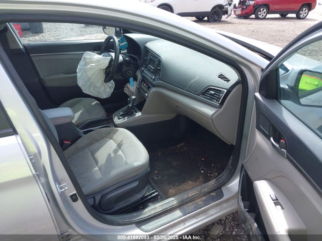 5NPD74LF4HH069261 Hyundai ELANTRA SE
