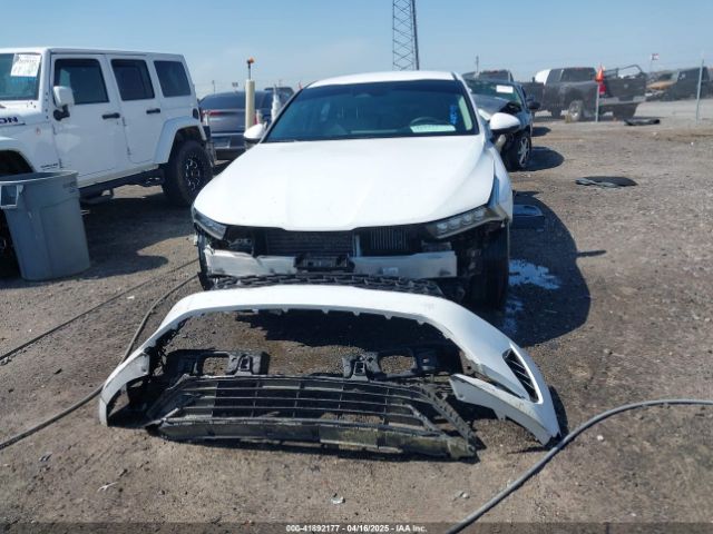 5XXG14J28MG017779 KIA K5 LXS