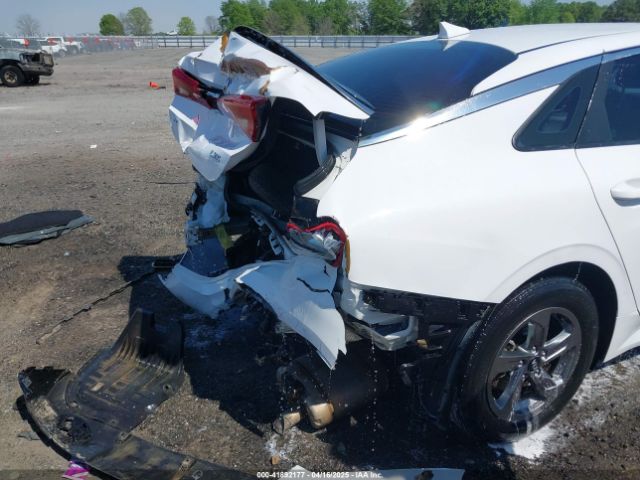 5XXG14J28MG017779 KIA K5 LXS