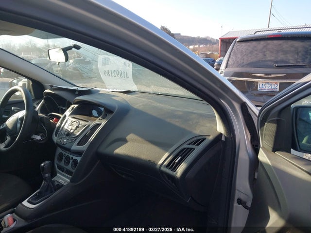 1FADP3F2XEL203206 Ford FOCUS SE
